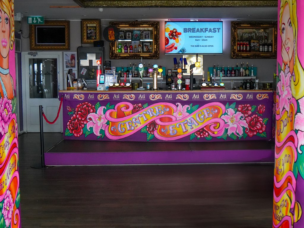 Bar & Restaurant